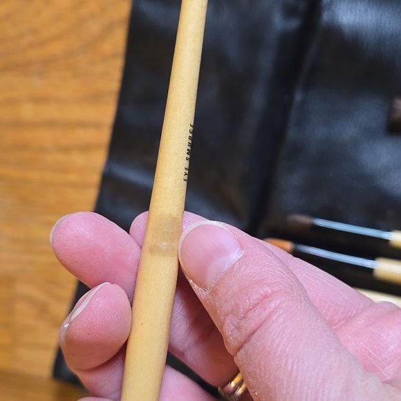 Bobbi Brown black brush roll with 15 brushes - Picture 7 of 10